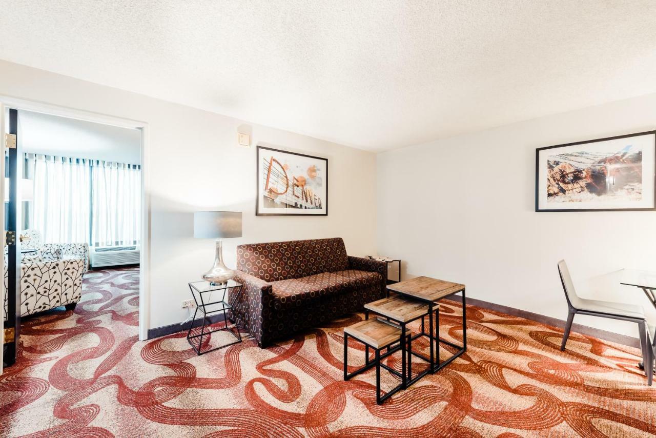 Radisson Hotel Denver-Aurora Dış mekan fotoğraf