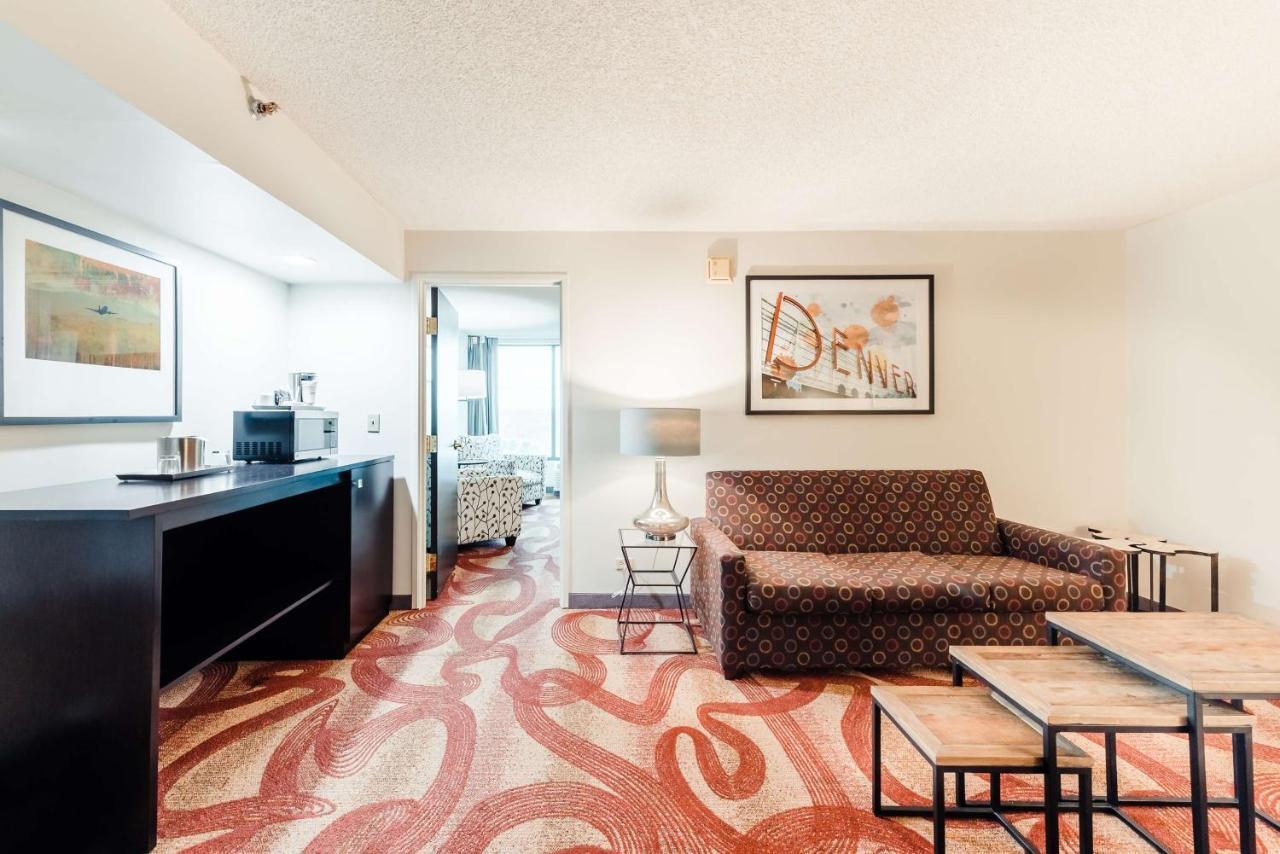 Radisson Hotel Denver-Aurora Dış mekan fotoğraf